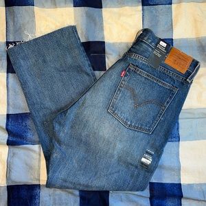 NWT Levi Wedgie Straight Sz 31